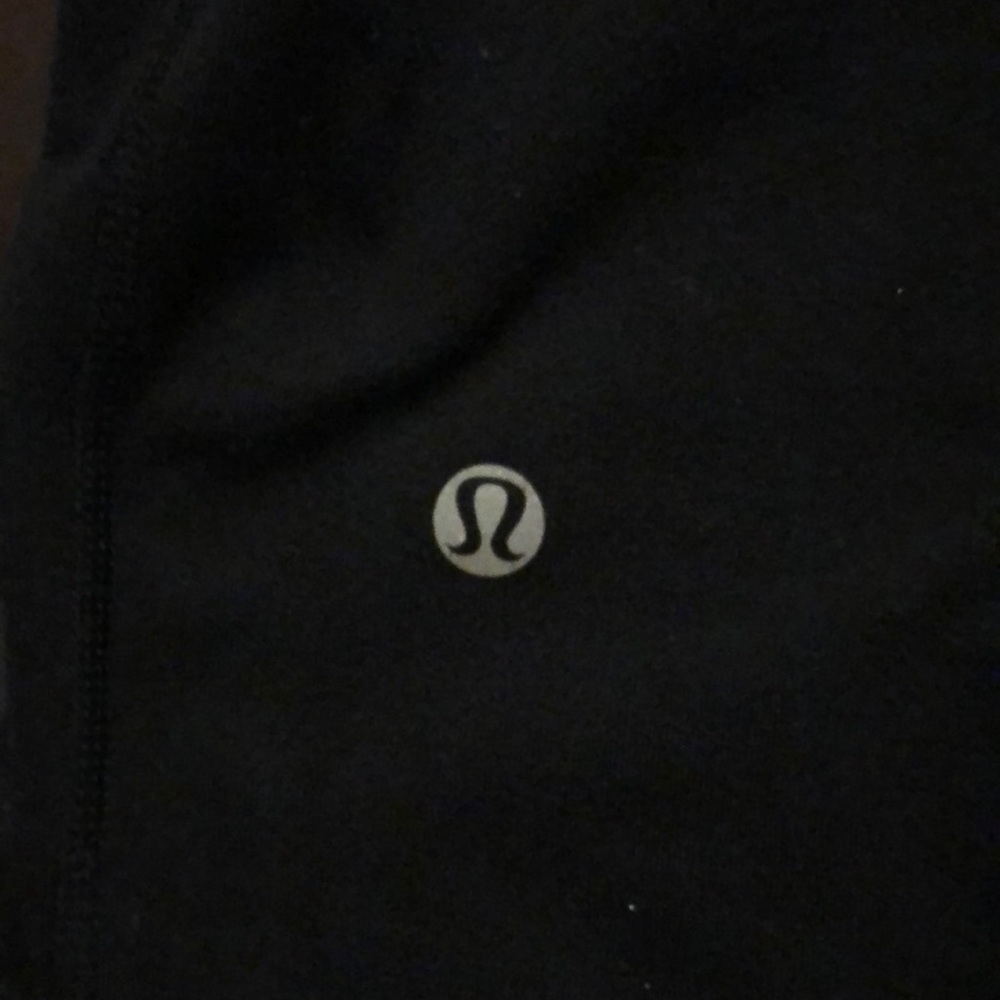 Lululemon cropped leggings with drawstring/Pockets - Picture 2 of 3
